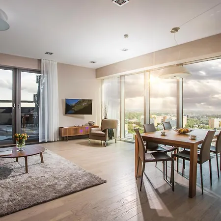 Apartamenty Sky Tower B&B Апартаменты *