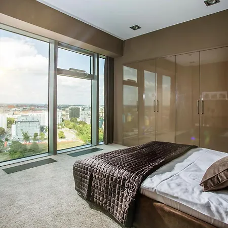 Apartamenty Sky Tower B&B Апартаменты